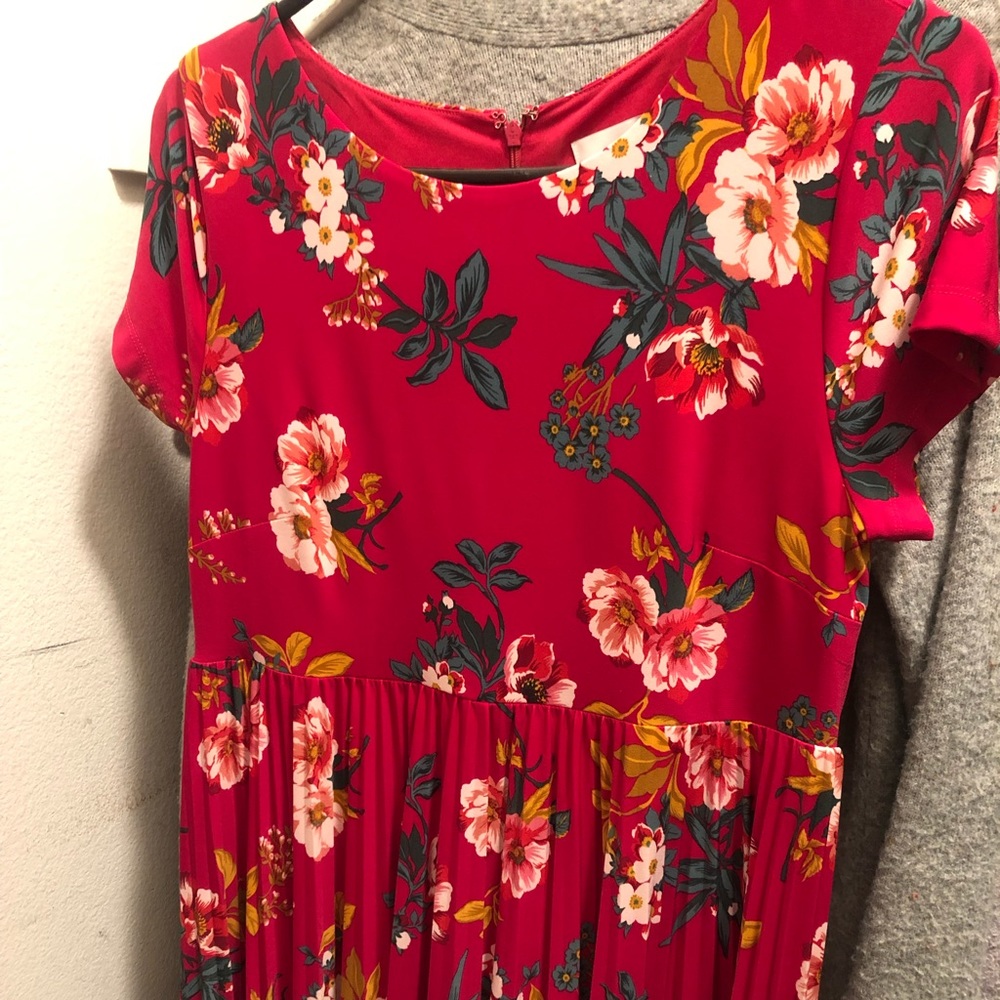 Maternity dress, NEW WITH TAGS, size 4